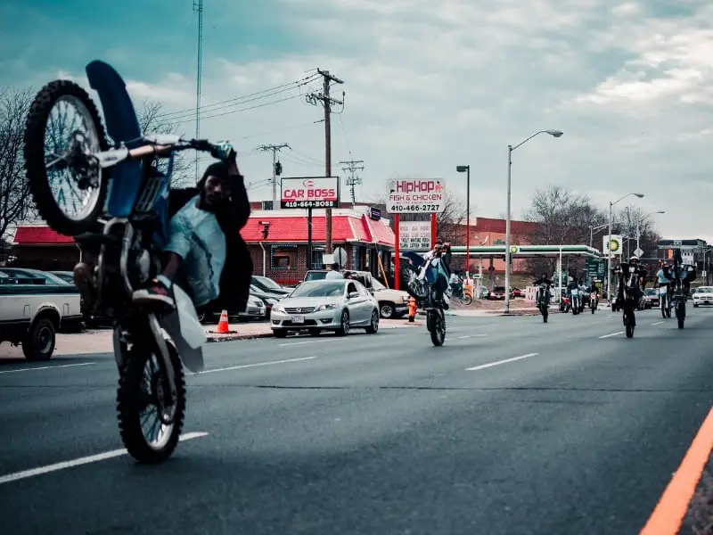 are-dirt-bikes-street-legal-in-us